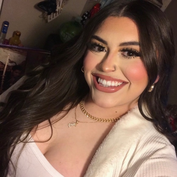 Meet your Posher, Dee - Picture 1 of 1